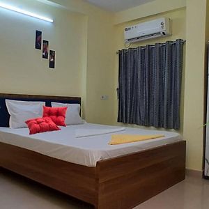 Goroomgo The Grand Inn Ruby Kolkata